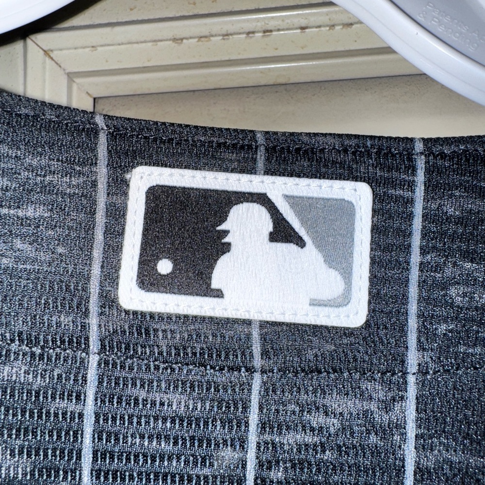 Nike White sox City connect Luis Robert #88 jersey - Picture 8 of 9